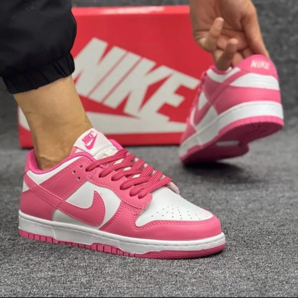 NIKE SB DUNK LOW PINK - Image 7